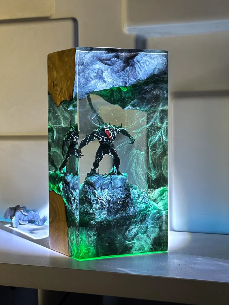 Lampe résine Venom