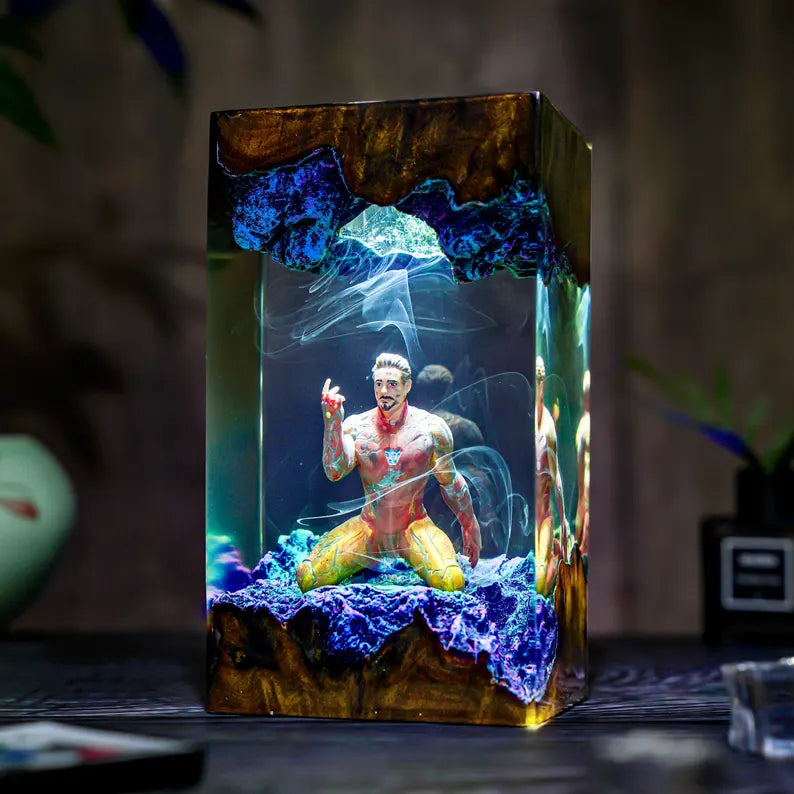 Lampe résine IronMan