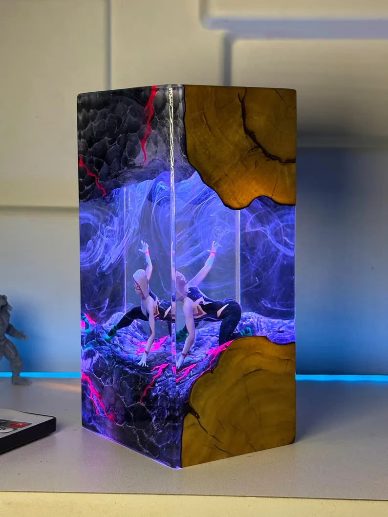 Lampe résine Gwen Stacy