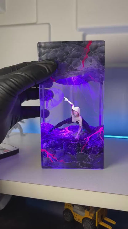 Lampe résine Gwen Stacy